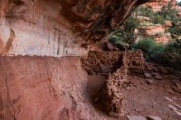 Who decided to build a cliff dwelling here?