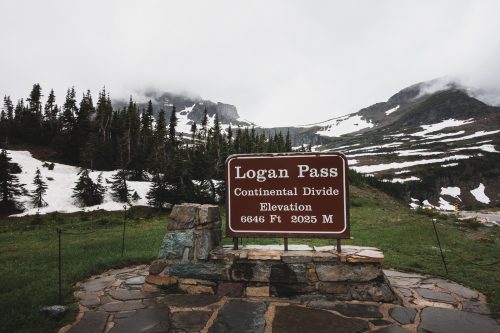 The Highline Trail begins across the street from the Logan Pass Visitor Center. Glacier National Park, Montana, United States.