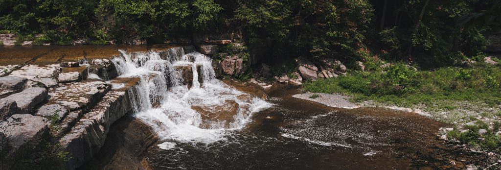 Plan your visit to Ithaca, NY after viewing our photos of hikes and waterfalls in state parks near Ithaca, New York, United States.