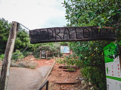 The hike from Santa Maria de Navarra to Pedra Longa