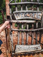 The hike from Santa Maria de Navarra to Pedra Longa