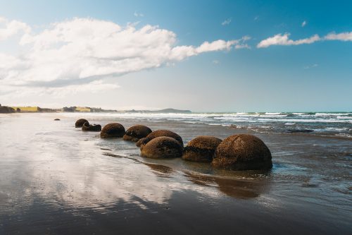 Moeraki Boulders Beach